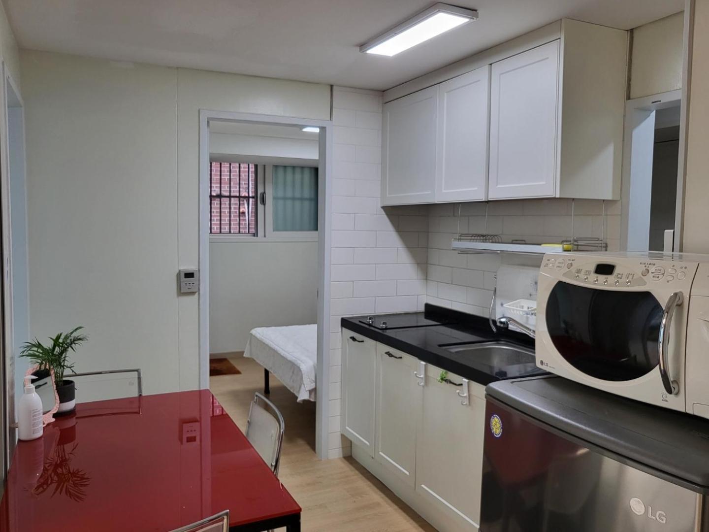 Tower Apartment *